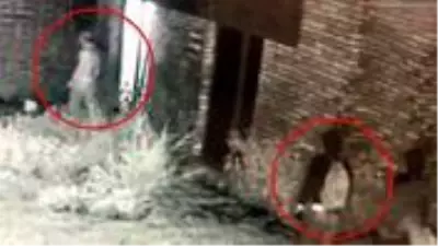 Yeni evli çift balayındayken evlerinden aldıkları haberle yıkıldı Yeni evli çift balayındayken evlerinden aldıkları haberle yıkıldı