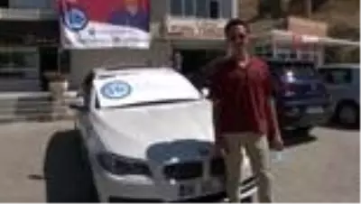 YKS'de birinci olan Gürkan İnal'ın hocası sözünü tuttu: 450 bin liralık lüks aracını hediye etti YKS'de birinci olan Gürkan İnal'ın hocası sözünü tuttu: 450 bin liralık lüks aracını hediye etti