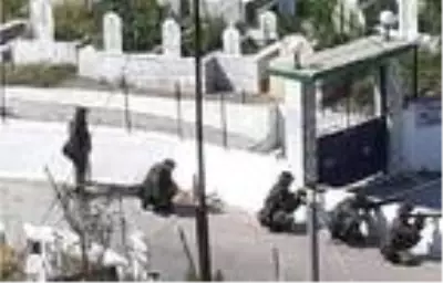 Yunan askerleri, Batı Trakya'daki Türk köyünde silahlı tatbikat yaptı Yunan askerleri, Batı Trakya'daki Türk köyünde silahlı tatbikat yaptı