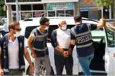 Sarkıntılık iddiası ölüm getirdi! 71 yaşındaki amca, üvey yeğeninin göğsüne 43 santimlik kama sapladı Sarkıntılık iddiası ölüm getirdi! 71 yaşındaki amca, üvey yeğeninin göğsüne 43 santimlik kama sapladı