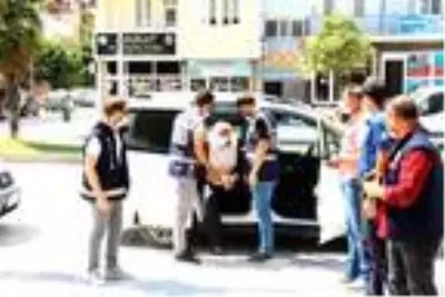 Sarkıntılık iddiası ölüm getirdi! 71 yaşındaki amca, üvey yeğeninin göğsüne 43 santimlik kama sapladı Sarkıntılık iddiası ölüm getirdi! 71 yaşındaki amca, üvey yeğeninin göğsüne 43 santimlik kama sapladı