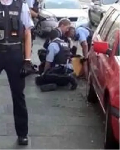 Son dakika... Almanya'da polisin Türk aileyi darp ettiği iddia edildi Son dakika... Almanya'da polisin Türk aileyi darp ettiği iddia edildi