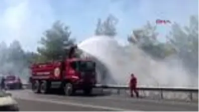 Son dakika haberleri... ANTALYA TIR'ın kopan lastik kaplaması orman yangınına neden oldu Son dakika haberleri... ANTALYA TIR'ın kopan lastik kaplaması orman yangınına neden oldu
