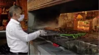 Bu işletmede gelenek ve Korona tedbirleri bir arada Bu işletmede gelenek ve Korona tedbirleri bir arada
