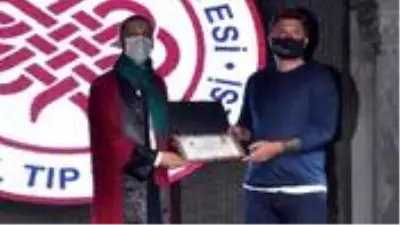 Koronavirüs nedeniyle yaşamını yitiren Cemil Taşçıoğlu'nun diploması 43 yıl sonra oğluna verildi Koronavirüs nedeniyle yaşamını yitiren Cemil Taşçıoğlu'nun diploması 43 yıl sonra oğluna verildi