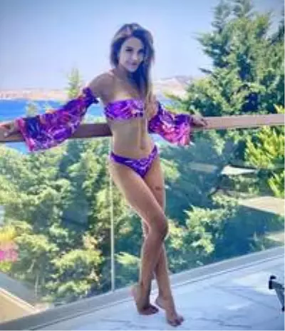 Elif Yılmaz'ın dikkat çeken kumsal paylaşımı Elif Yılmaz'ın dikkat çeken kumsal paylaşımı