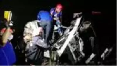 Son dakika haberleri! Erzurum'da 14 ton patlayıcı yüklü kamyon yola devrildi 2 ölü Son dakika haberleri! Erzurum'da 14 ton patlayıcı yüklü kamyon yola devrildi 2 ölü