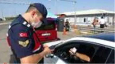 Ev karantinasında olması gereken kadın, yolcu otobüsünden çıktı Ev karantinasında olması gereken kadın, yolcu otobüsünden çıktı