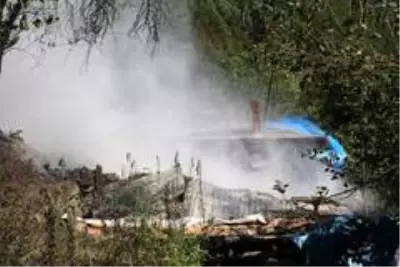 Son dakika haberleri! Evde çıkan yangın ormana sıçradı Son dakika haberleri! Evde çıkan yangın ormana sıçradı