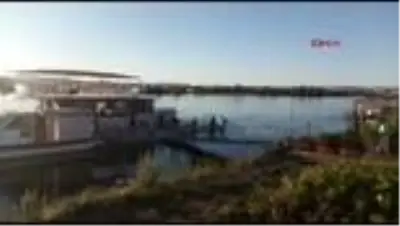 Fırat nehrine düşen kızını kurtarmaya çalışırken boğuldu Fırat nehrine düşen kızını kurtarmaya çalışırken boğuldu