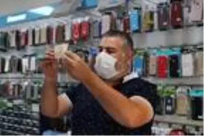Hatalı basım 50 lirayı koleksiyonculara satmak isteyen esnaf, teklifleri bekliyor Hatalı basım 50 lirayı koleksiyonculara satmak isteyen esnaf, teklifleri bekliyor