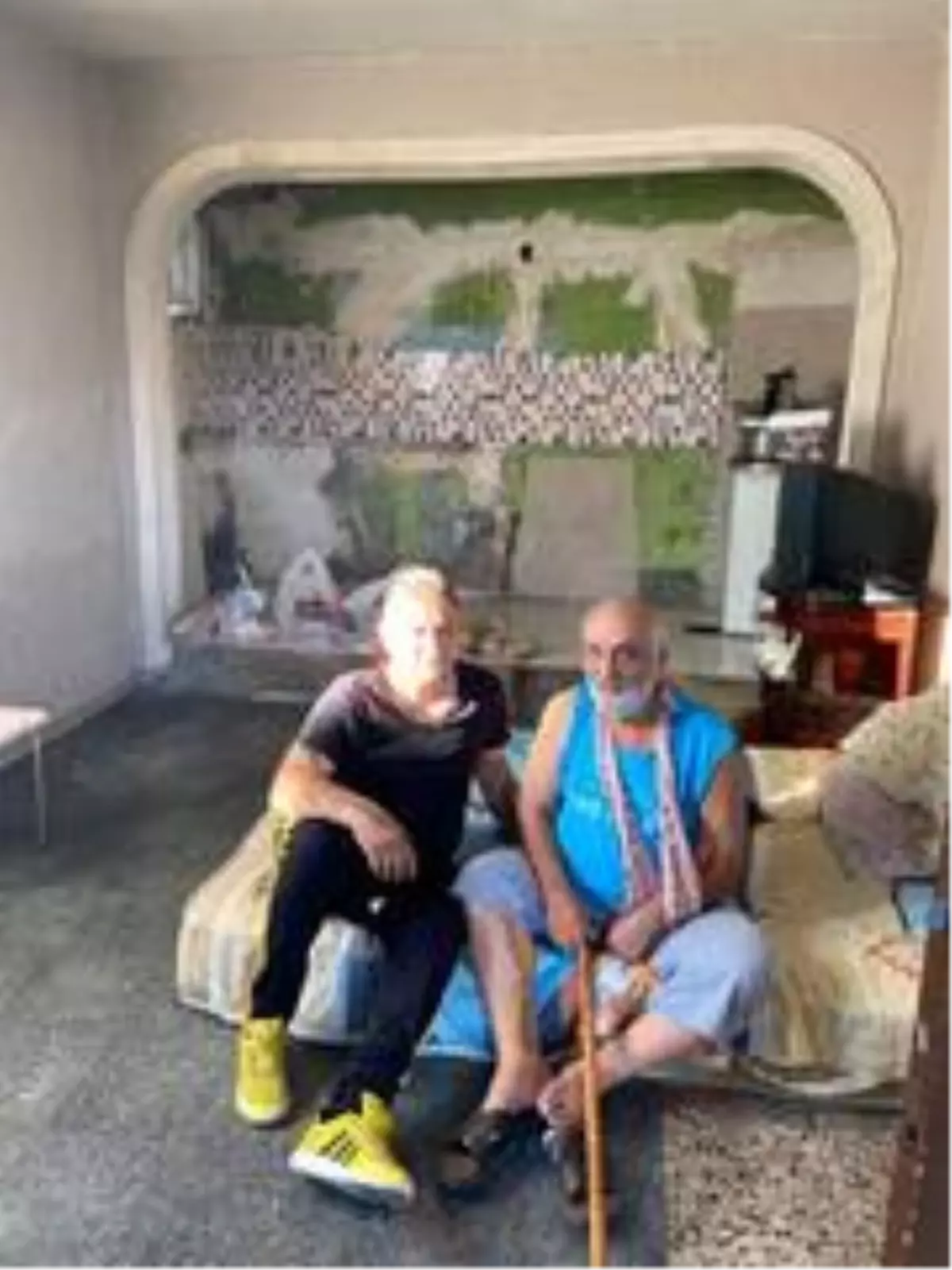 Hayırseverden felçli adama yardım eli