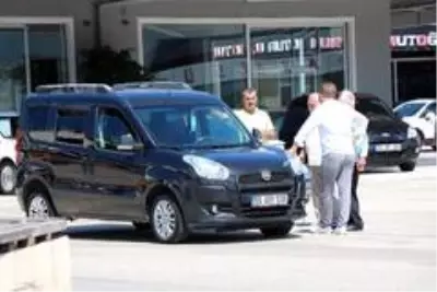 İkinci el oto pazarında soran çok alan yok İkinci el oto pazarında soran çok alan yok