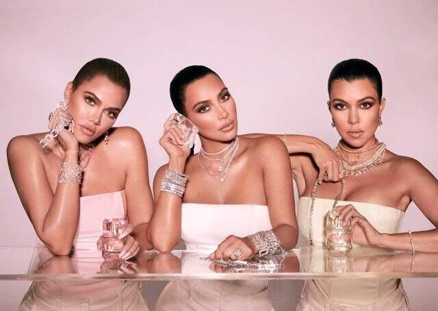 Khloe Kardashian, fotoğraf paylaşıp televizyona çıkınca takipçileri tarafından eleştiri yağmuruna tutuldu Khloe Kardashian, fotoğraf paylaşıp televizyona çıkınca takipçileri tarafından eleştiri yağmuruna tutuldu