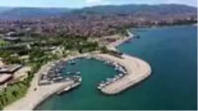 Marmara Depremi'nin merkez üssü Gölcük küllerinden doğdu Marmara Depremi'nin merkez üssü Gölcük küllerinden doğdu