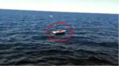Marmara'nın ortasında 3 gündür yardım bekleyen kişi, İDO kaptanı sayesinde kurtuldu Marmara'nın ortasında 3 gündür yardım bekleyen kişi, İDO kaptanı sayesinde kurtuldu
