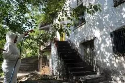 Tek başına yaşayan yaşlı adamdan 2 aydır haber alamayan akrabası, evine gidince cansız bedenle karşılaştı Tek başına yaşayan yaşlı adamdan 2 aydır haber alamayan akrabası, evine gidince cansız bedenle karşılaştı