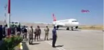 Kurtalan: Son dakika haberleri: SİİRT Şehit Polis Hakan Çetinkol, Siirt'te toprağa verildi Kurtalan: Son dakika haberleri: SİİRT Şehit Polis Hakan Çetinkol, Siirt'te toprağa verildi