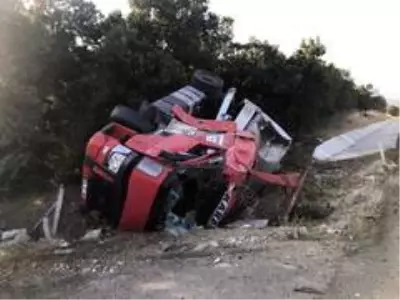 Süt dolu tanker devrildi: 1 yaralı Süt dolu tanker devrildi: 1 yaralı