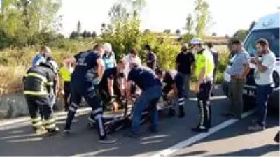 Son dakika haberleri: Yoldan çıkan araç dereye uçtu: 1 ölü, 2 yaralı Son dakika haberleri: Yoldan çıkan araç dereye uçtu: 1 ölü, 2 yaralı