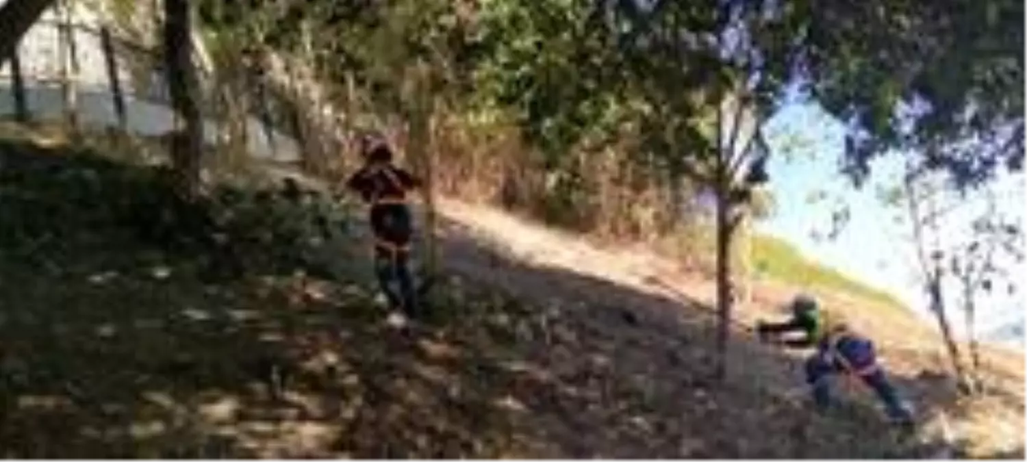 Bursalılar kirletti, onlar halatlarla yamaçlara sarkıp temizlik yaptı