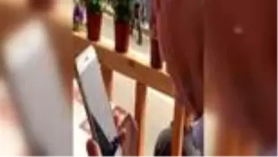 Cumhurbaşkanı Erdoğan, down sendromlu gençle görüntülü sohbet etti Cumhurbaşkanı Erdoğan, down sendromlu gençle görüntülü sohbet etti