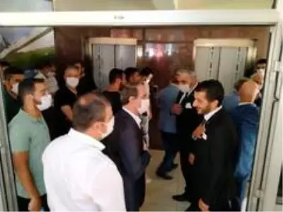 Hakkari MHP İlçe Kongresi'nde Sedat Özbek güven tazeledi Hakkari MHP İlçe Kongresi'nde Sedat Özbek güven tazeledi