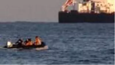 Zonguldak'ta koyda mahsur kalan 8 kişi gün ağarınca kurtarıldı Zonguldak'ta koyda mahsur kalan 8 kişi gün ağarınca kurtarıldı