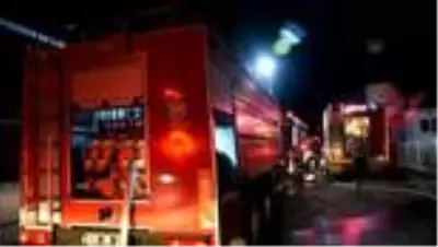 Son dakika! Otomotiv fabrikasında çıkan yangın söndürüldü
