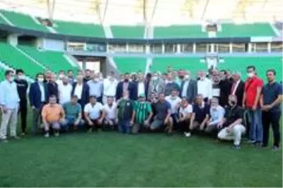 Sakaryaspor'un yeni başkanı Cevat Ekşi oldu Sakaryaspor'un yeni başkanı Cevat Ekşi oldu