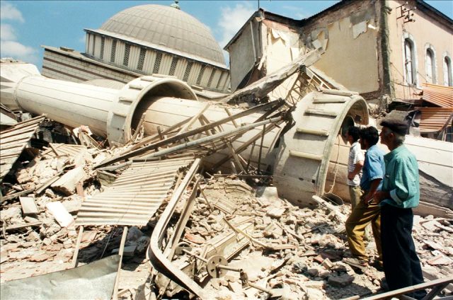 17 agustos depremi nerede oldu 17 agustos depremi siddeti kacti 17 agustos depreminde kac kisi oldu