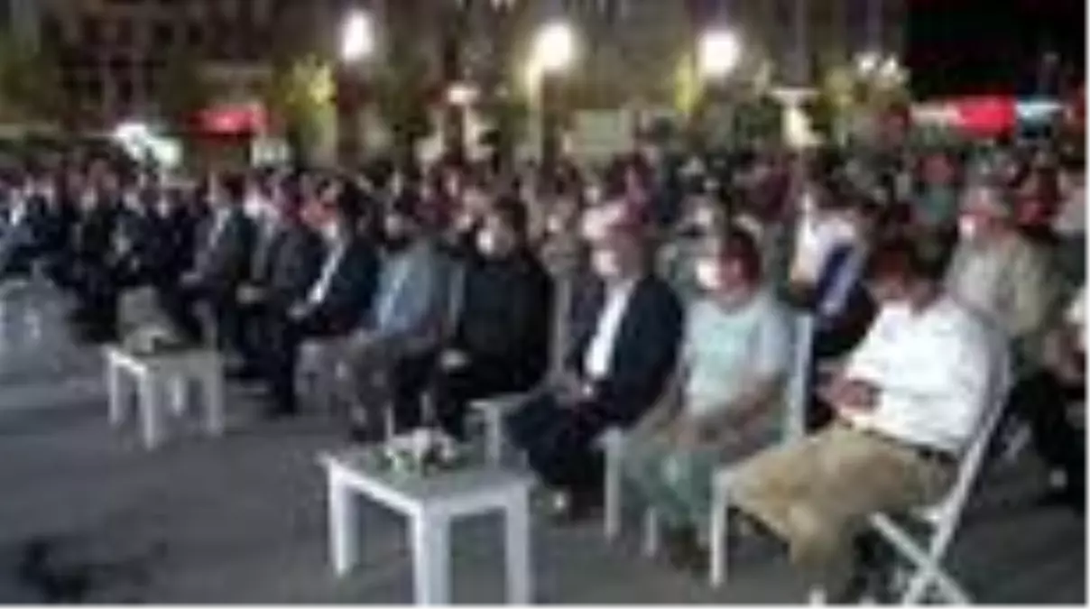 17 Ağustos depreminde hayatını kaybedenler 21. yılında dualarla anıldı
