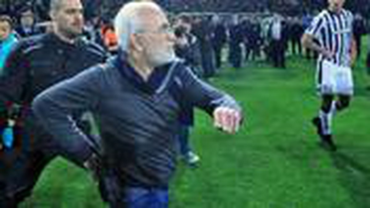 Beşiktaş'ın rakibi PAOK'un başkanı Savvidis ortamı gerdi: Yaşananları göz önüne aldığımızda maçın önemi büyüyor