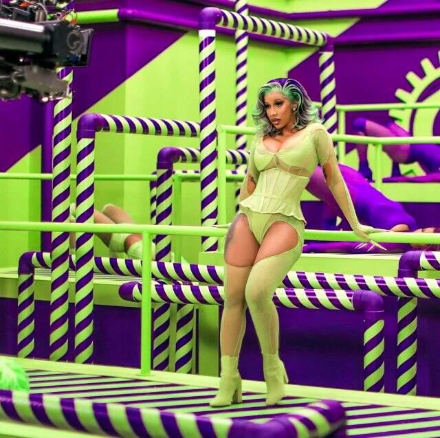 Cardi B, Türk yönetmenlere seslendi: Bir sultan dizisi daha yapar mısınız?