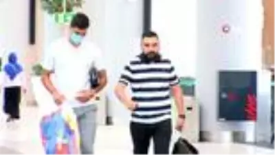 Cenk Özkaçar, Lyon'a imza atmak için Fransa'ya uçtu Cenk Özkaçar, Lyon'a imza atmak için Fransa'ya uçtu