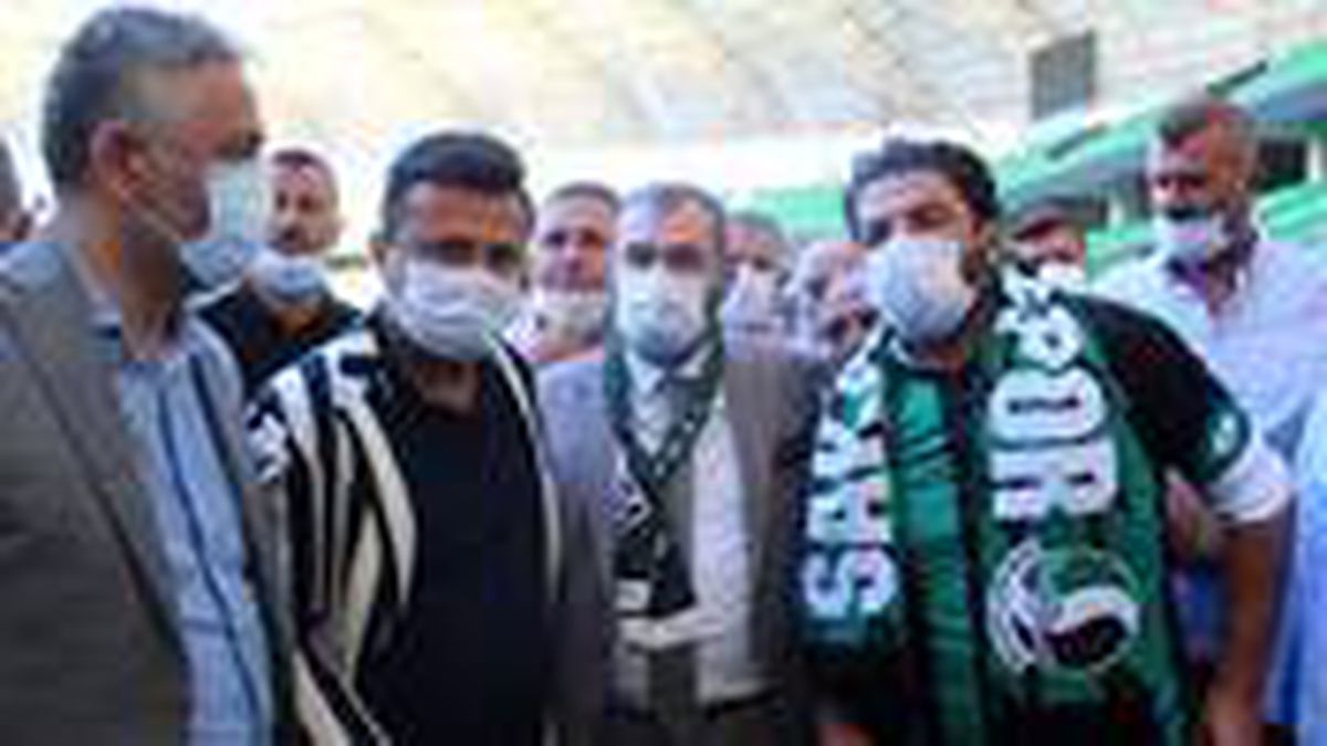Ebru Şallı'nın eşi Uğur Akkuş'un da katıldığı seçimde Cevat Ekşi, Sakaryaspor'un yeni başkanı oldu