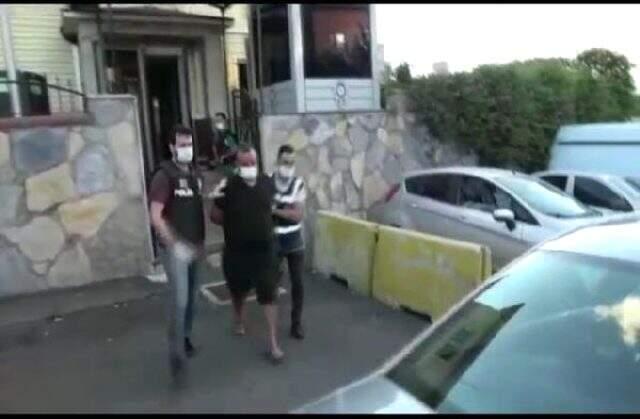 İşaret fişeğinden çıktığı belirlenen Emirgan Korusu'ndaki yangınla ilgili 1 kişi gözaltına alındı