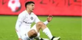 Manchester City: Lyon'a transfer olan Cenk Özkaçar, sözleşme imzalamak için Fransa'ya uçtu Manchester City: Lyon'a transfer olan Cenk Özkaçar, sözleşme imzalamak için Fransa'ya uçtu