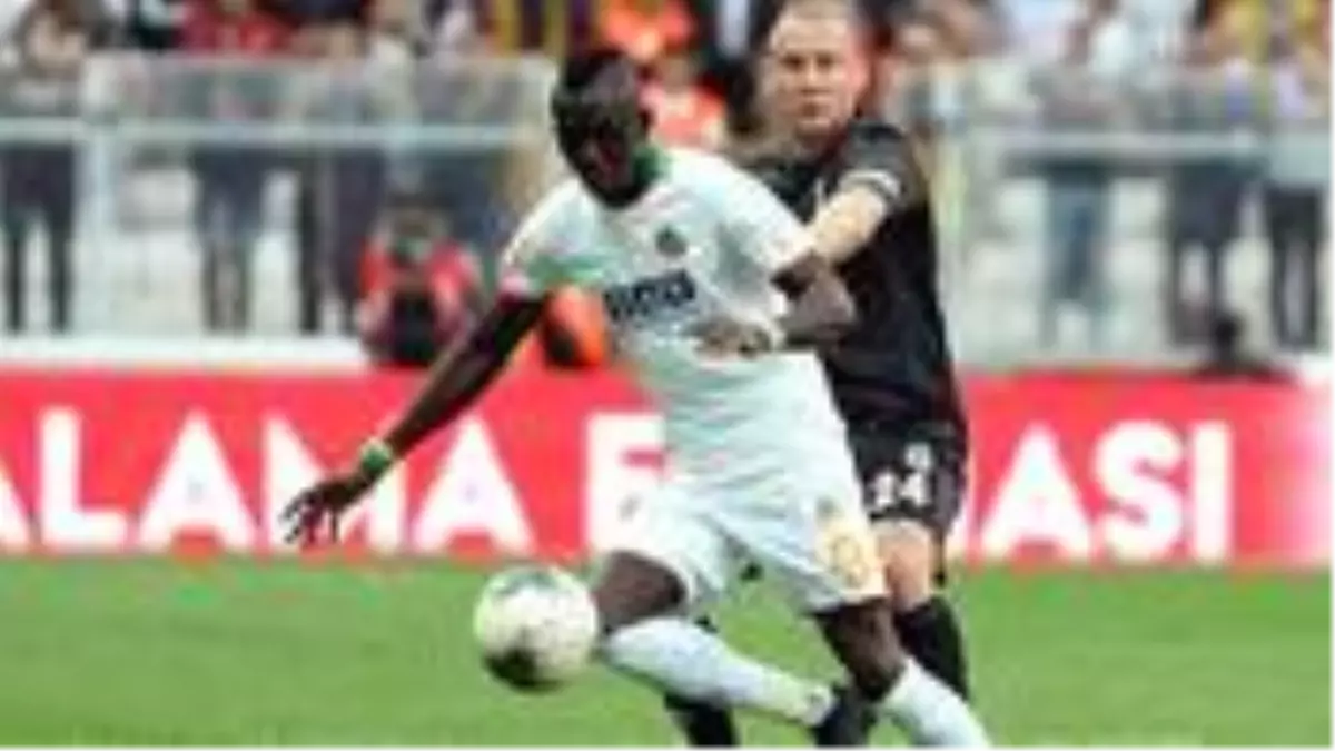 Mensah transferini bitiren Beşiktaş, Papiss Cisse transferine bu hafta nokta koymak istiyor