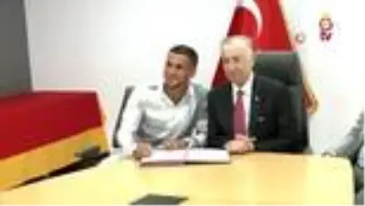 Son dakika haberi: Mustafa Cengiz: 'Omar'ın Galatasaray'da çok başarılı olacağına inanıyorum' Son dakika haberi: Mustafa Cengiz: 'Omar'ın Galatasaray'da çok başarılı olacağına inanıyorum'