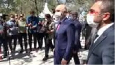 Son dakika haberi! VAN Bakan Karaismailoğlu, Van'da hayatını kaybeden yardım gönüllüsü Dr. Miyazaki'nin adının... Son dakika haberi! VAN Bakan Karaismailoğlu, Van'da hayatını kaybeden yardım gönüllüsü Dr. Miyazaki'nin adının...