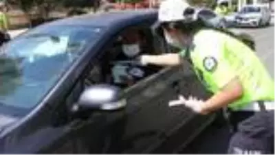 Adana'da trafik denetimi yapıldı Adana'da trafik denetimi yapıldı