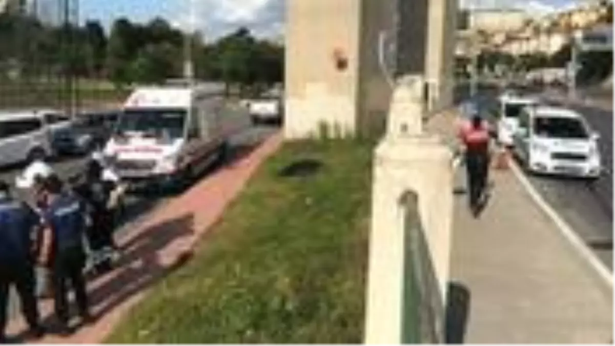 Aracını yol kenarına park eden şahıs, viyadükten atlayarak intihar etti
