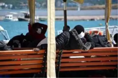 Ayvalık'ta 42 düzensiz göçmen kurtarıldı Ayvalık'ta 42 düzensiz göçmen kurtarıldı