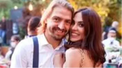 Caner Erkin ve Şükran Ovalı çifti tatilin tadını çıkarıyor Caner Erkin ve Şükran Ovalı çifti tatilin tadını çıkarıyor