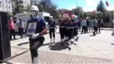 Son dakika haberi... Kansere yenik düşen polis memuruna son görev Son dakika haberi... Kansere yenik düşen polis memuruna son görev