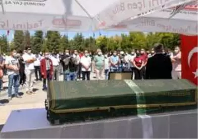 Son dakika haberleri! Kazada ölen akademisyen defnedildi