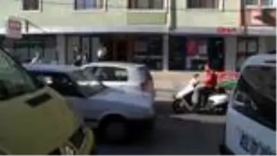 MALTEPE'DE ÇATIYI ONARIRKEN 4'ÜNCÜ KATTAN DÜŞEN KİŞİ AĞIR YARALANDI MALTEPE'DE ÇATIYI ONARIRKEN 4'ÜNCÜ KATTAN DÜŞEN KİŞİ AĞIR YARALANDI