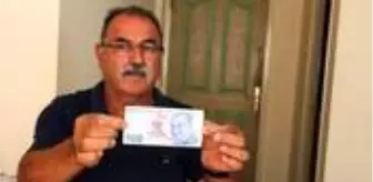 Toroslar: Mersinli vatandaş, hatalı basım 100 lira için koleksiyonerlerden teklif bekliyor Toroslar: Mersinli vatandaş, hatalı basım 100 lira için koleksiyonerlerden teklif bekliyor