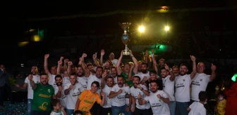 Şampiyon Korkutelispor, kupasını törenle aldı